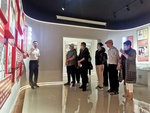 藝術(shù)交流揚(yáng)正氣，警鐘長(zhǎng)鳴守初心——阜新市細(xì)河區(qū)文聯(lián)開(kāi)展書(shū)畫(huà)交流與警示教育活動(dòng)紀(jì)實(shí)