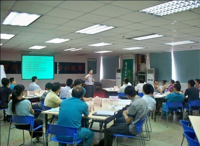 華清弘官方微信正式開(kāi)通，打造一站式管理智慧平臺(tái)